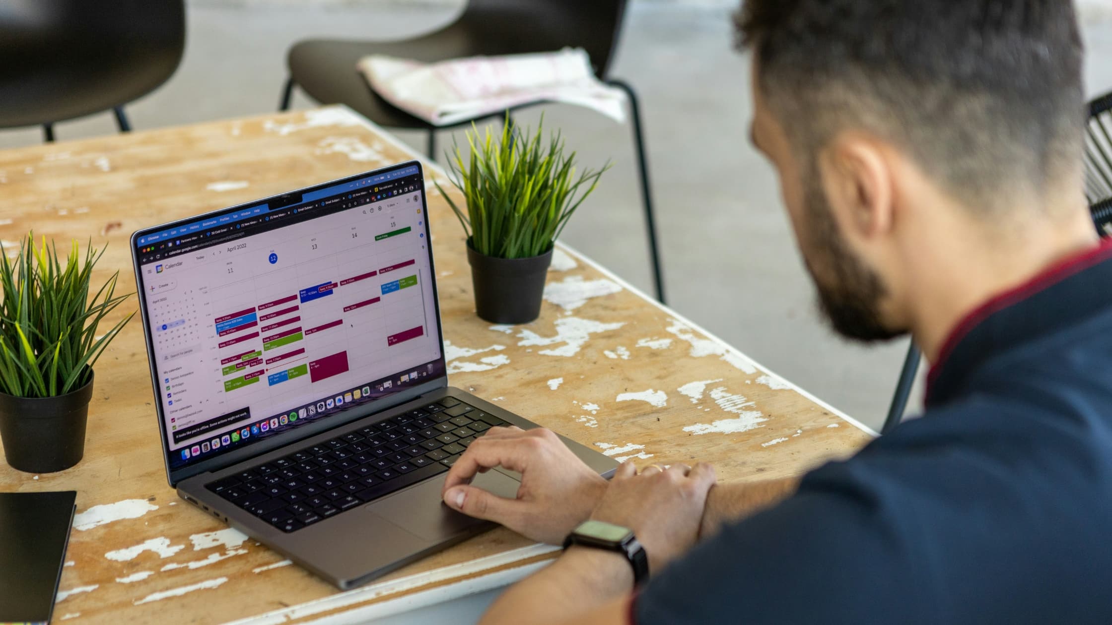 How to ask for availability for a meeting (with examples)