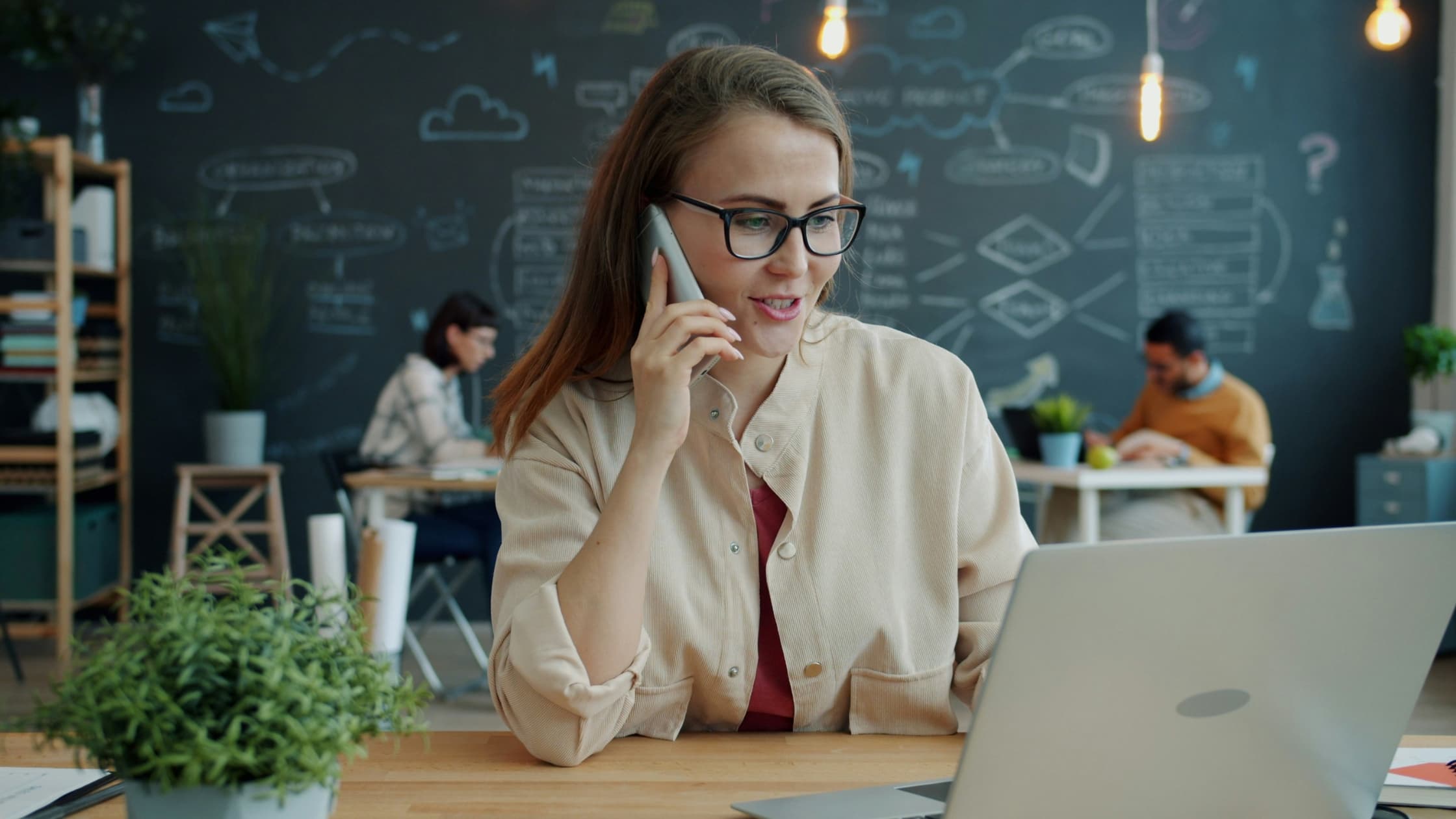 How to build a cold outreach sales cadence that gets replies